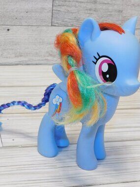 MY LITTLE PONY PEGUS RAINBOW DASH BRAIDED MANE AND PURPLE BRAIDED TAIL.